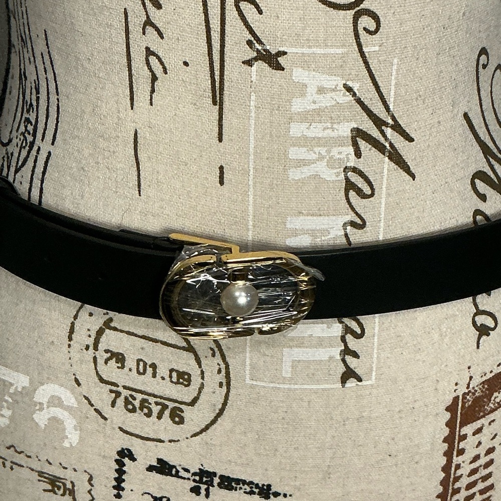 Dior Black Leather Belt with Gold Buckle and Pearl 38 inches - Picture 16 of 16